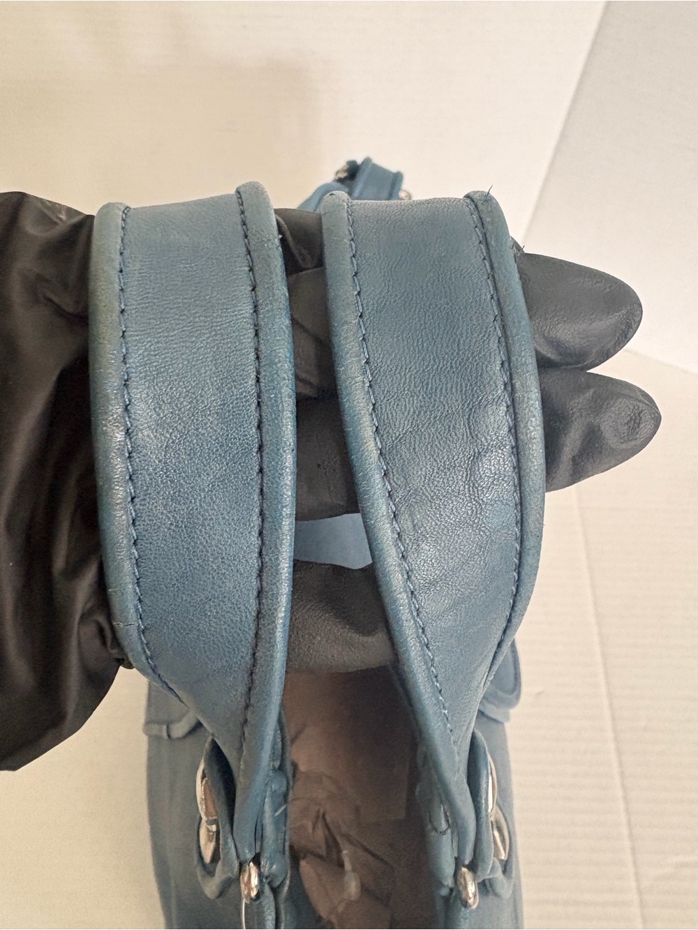 MCM Navy Blue Leather Shoulder Bag with Chain Straps - Picture 3 of 16